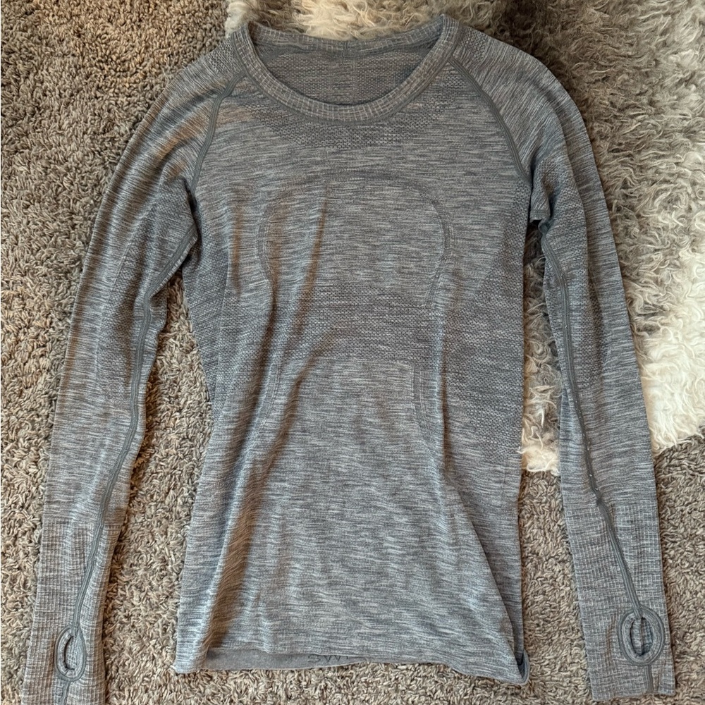 lululemon athletica Gray Fitted Long Sleeve T-Shirt